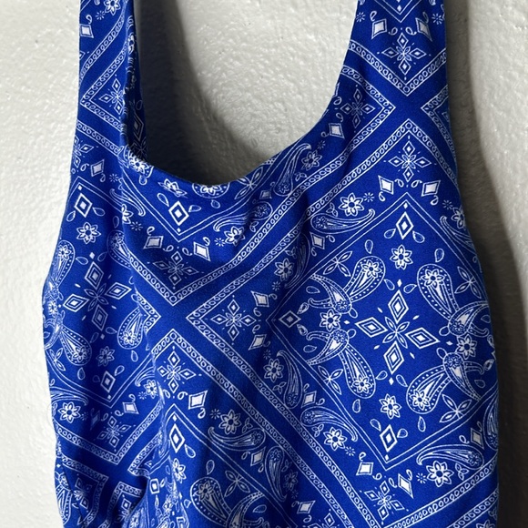 Self esteem halter super soft blue crop top paisley size S - Picture 3 of 5